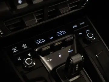 PORSCHE 992 Carrera Cabriolet BOSE Lift-VA Sportabgas