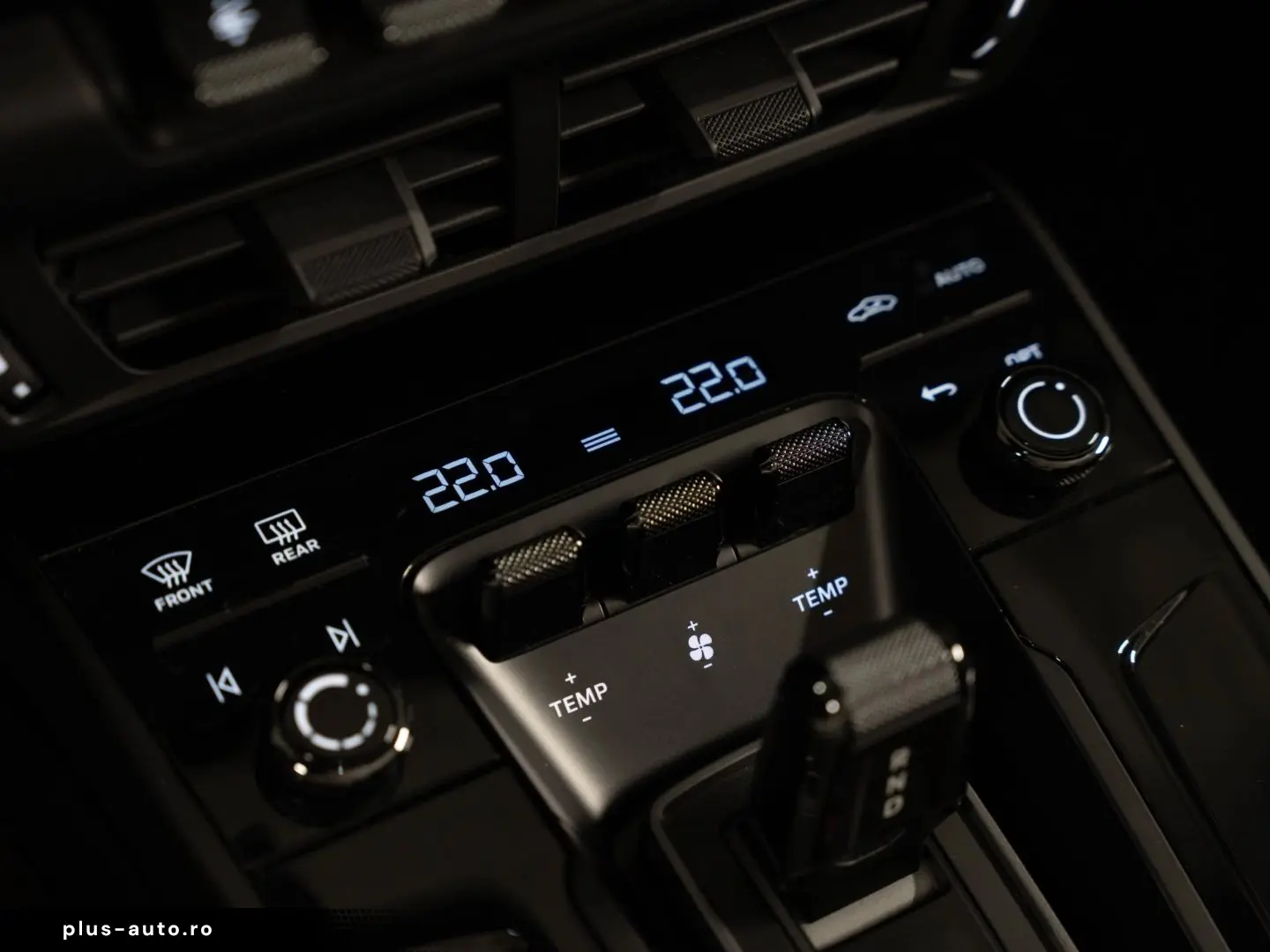 PORSCHE 992 Carrera Cabriolet BOSE Lift-VA Sportabgas