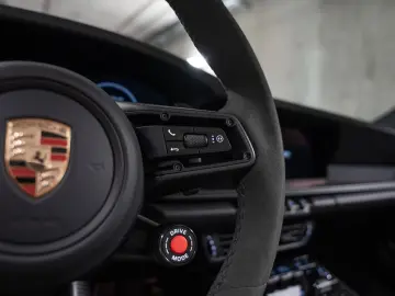 PORSCHE 992 Carrera Cabriolet BOSE Lift-VA Sportabgas