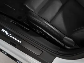 PORSCHE 992 Carrera Cabriolet BOSE Lift-VA Sportabgas