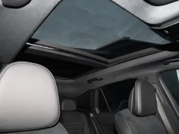 MERCEDES-BENZ GLC 450 d 4M AMG Line Panorama AHK Memory 360