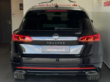 VW Touareg 3.0 TDI 4M R-Line HUD ACC Innovision AHK