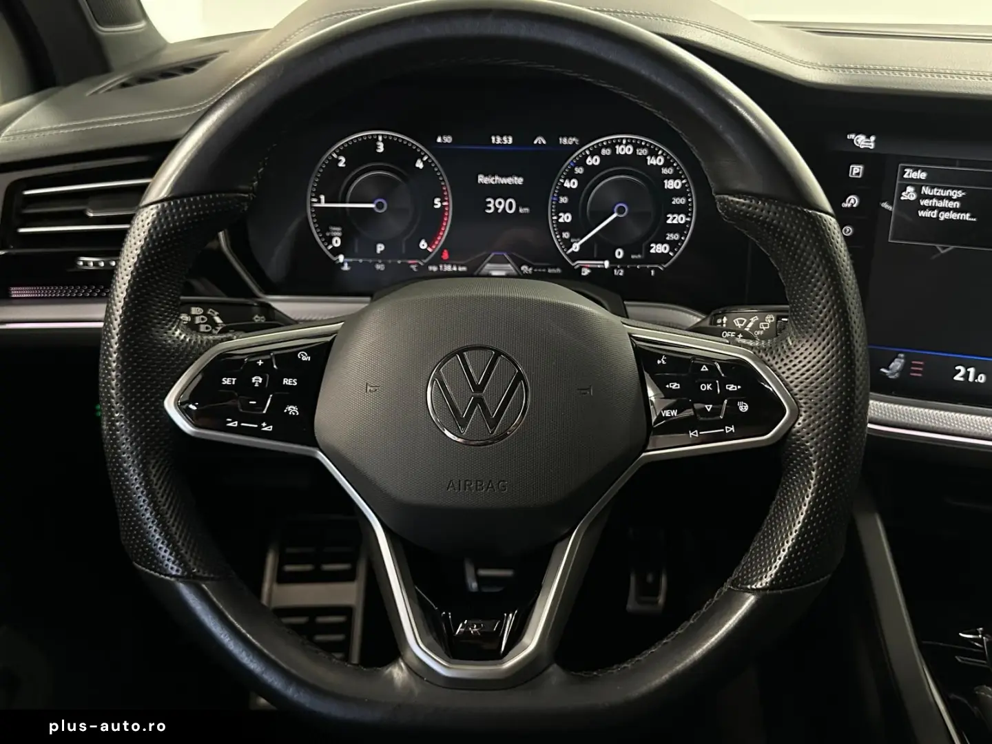 VW Touareg 3.0 TDI 4M R-Line HUD ACC Innovision AHK