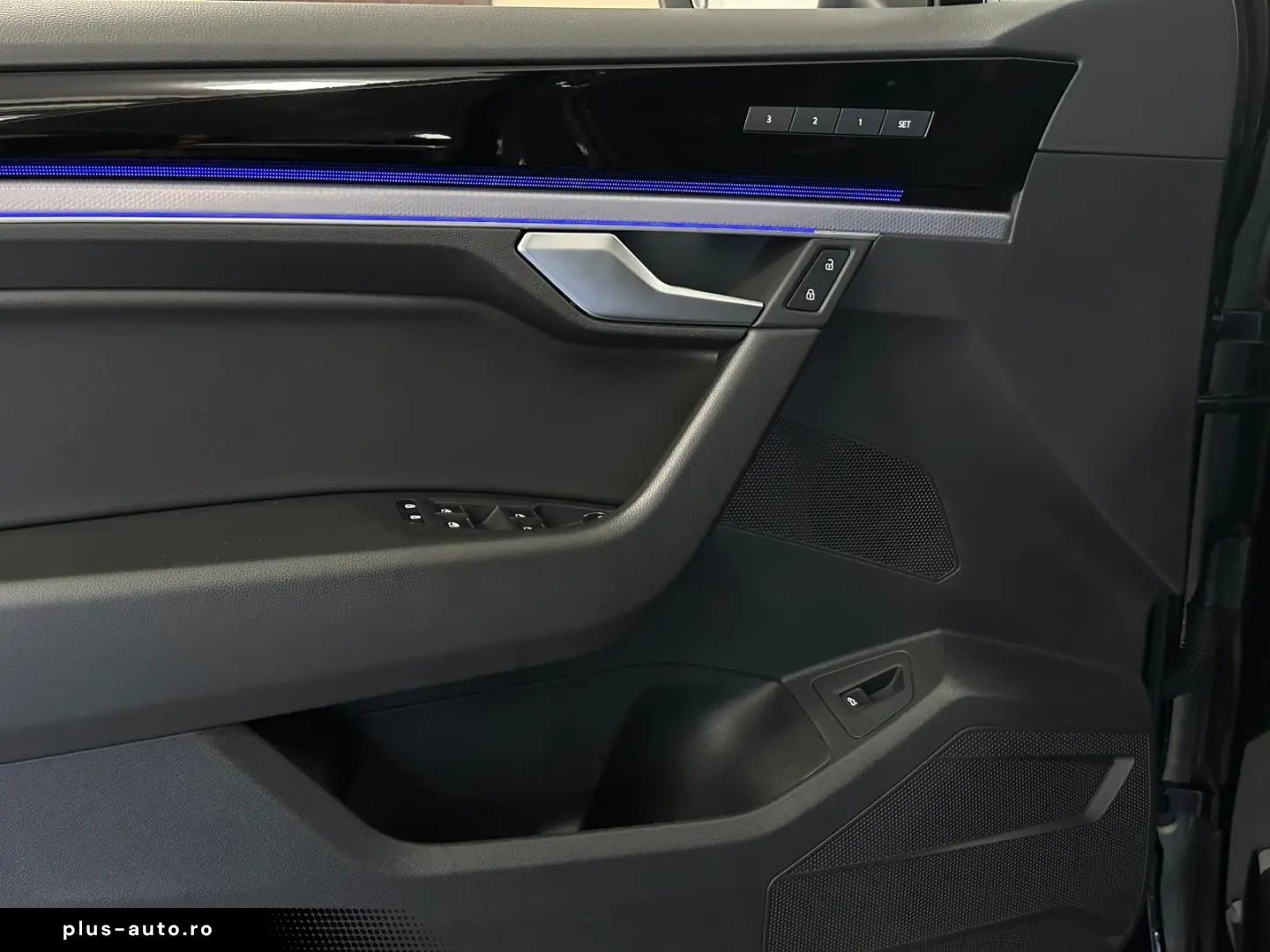 VW Touareg 3.0 TDI 4M R-Line HUD ACC Innovision AHK