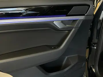 VW Touareg 3.0 TDI 4M R-Line HUD ACC Innovision AHK