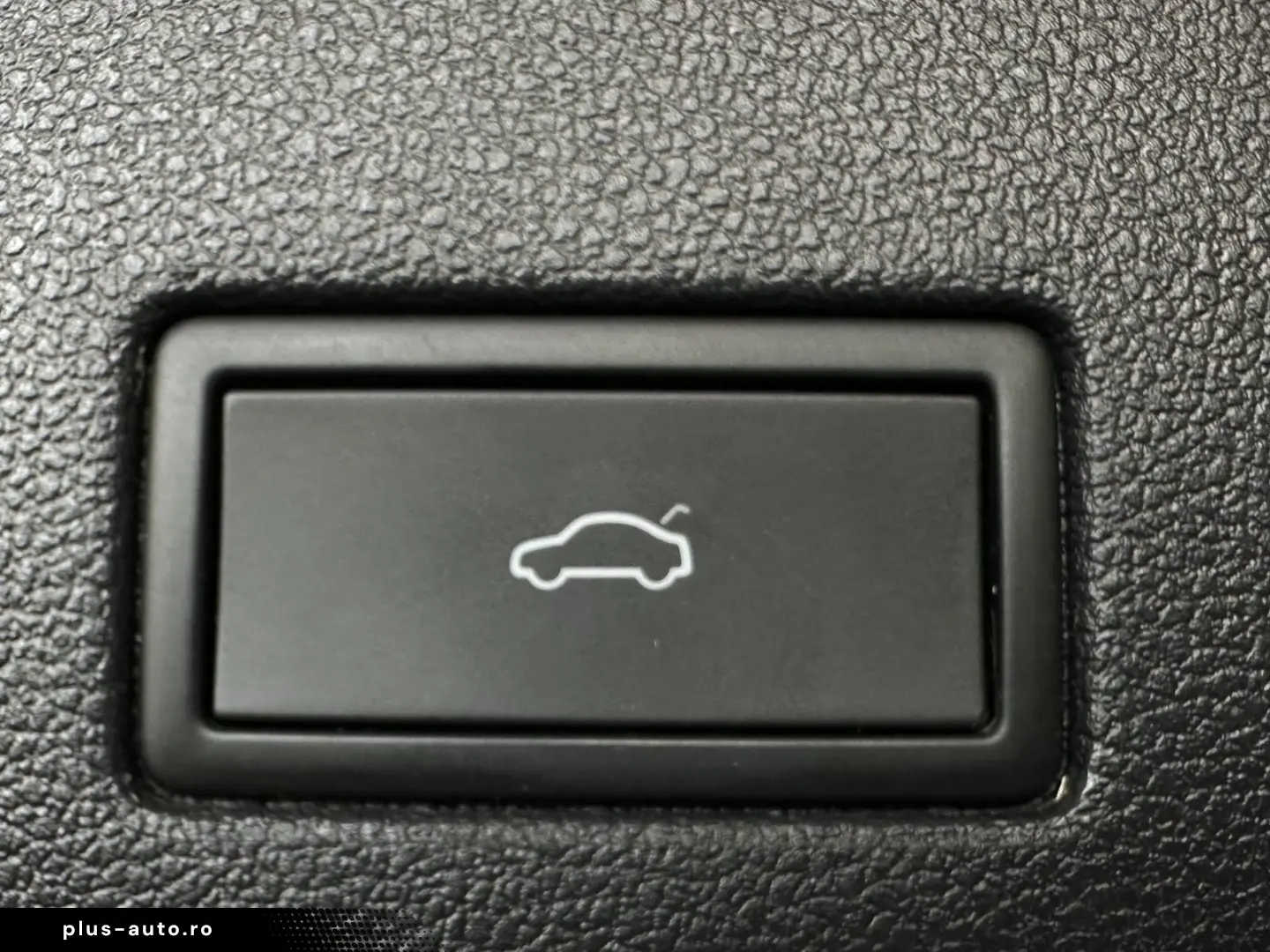 VW Touareg 3.0 TDI 4M R-Line HUD ACC Innovision AHK