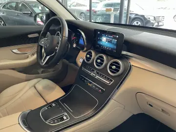 MERCEDES-BENZ GLC 300 de 4M Ditronic AIRBody AHK Bur…
