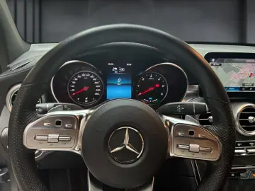 MERCEDES-BENZ GLC 300 de 4M AMG MBUX Ambiente CarPlay KAMERA