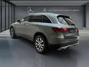 MERCEDES-BENZ GLC 300 de 4M AMG MBUX Ambiente CarPlay KAMERA