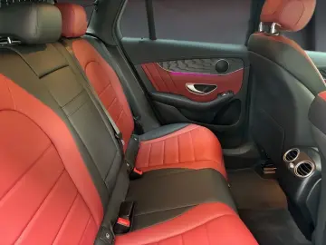 MERCEDES-BENZ GLC 300 de 4M AMG MBUX Ambiente CarPlay KAMERA