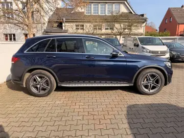 MERCEDES-BENZ GLC 400 d 4M AMG Line Panorama Head-Up Leder