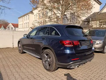 MERCEDES-BENZ GLC 400 d 4M AMG Line Panorama Head-Up Leder