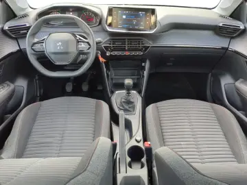 PEUGEOT 208 ACTIVE PACK PT 100 KAMERA SHZG LM Klima