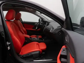 BMW 120i SportLine H K HUD DAB Kamera Panorama Leder