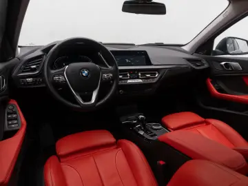 BMW 120i SportLine H K HUD DAB Kamera Panorama Leder