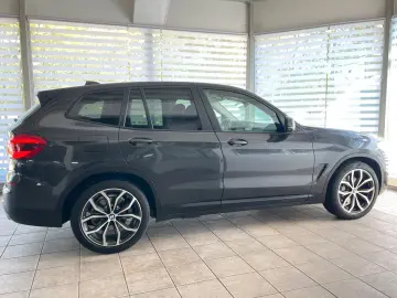 BMW X3 xD30e 360  AHK HeadUp Sportsitze Unfallfrei