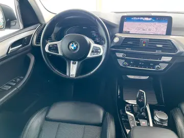 BMW X3 xD30e 360  AHK HeadUp Sportsitze Unfallfrei