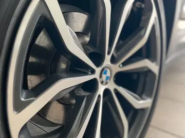 BMW X3 xD30e 360  AHK HeadUp Sportsitze Unfallfrei