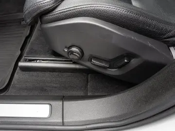 VOLVO XC60 T6 AWD Inscription Expr. Plug-In Pano 360Gr