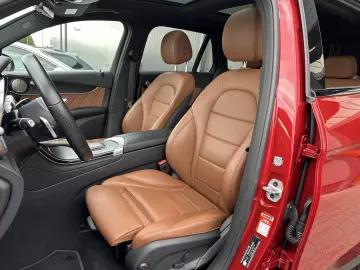 MERCEDES-BENZ GLC 300d 4M AMG-Line NAV LED AHK KAMER…