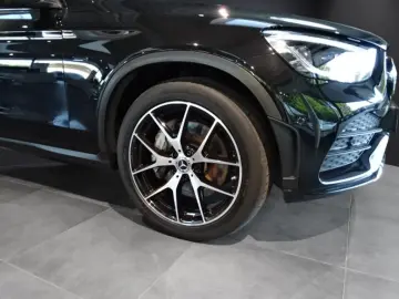 MERCEDES-BENZ GLC 300 de 4M