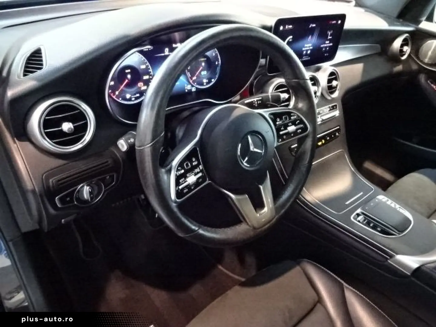 MERCEDES-BENZ GLC 300 de 4M