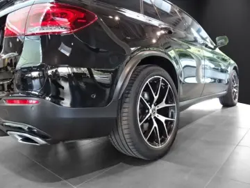 MERCEDES-BENZ GLC 300 de 4M