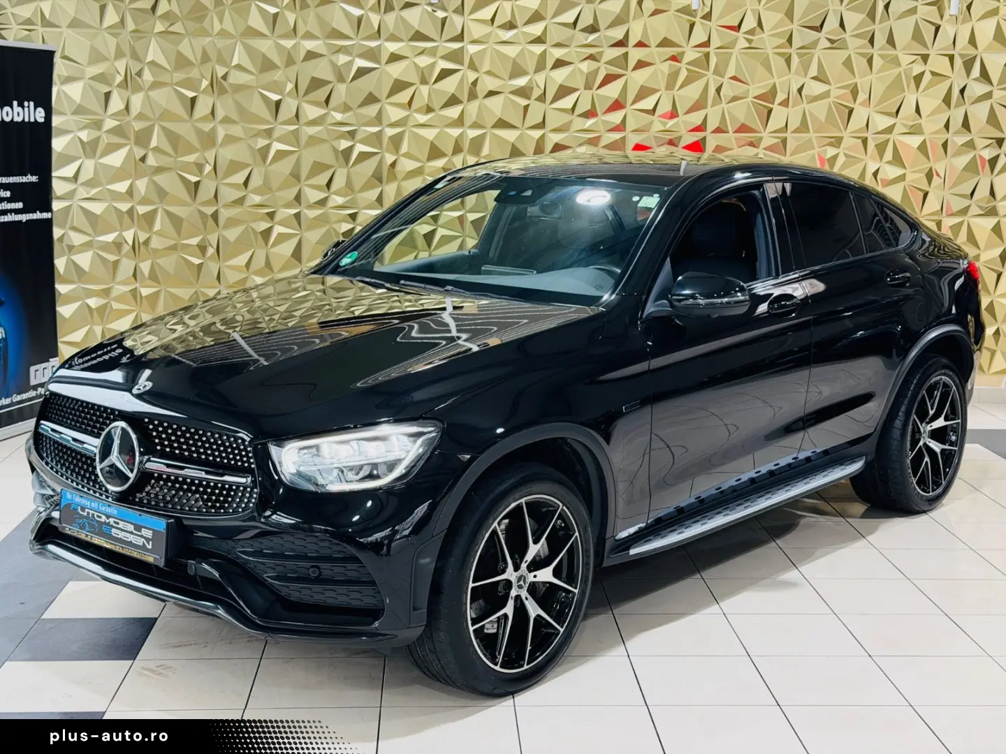 MERCEDES-BENZ GLC 300 e 4Matic Coupe  AMG-LINE 1.HAND NIGHT