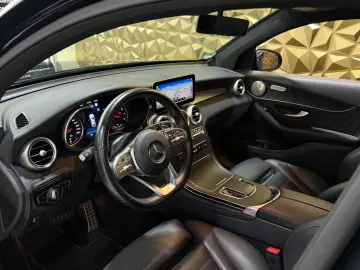MERCEDES-BENZ GLC 300 e 4Matic Coupe  AMG-LINE 1.HAND NIGHT