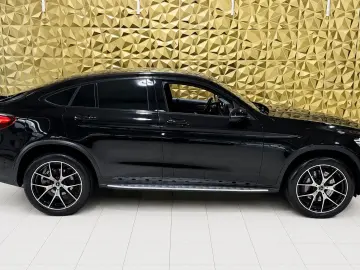 MERCEDES-BENZ GLC 300 e 4Matic Coupe  AMG-LINE 1.HAND NIGHT