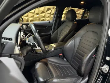 MERCEDES-BENZ GLC 300 e 4Matic Coupe  AMG-LINE 1.HAND NIGHT