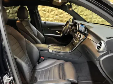MERCEDES-BENZ GLC 300 e 4Matic Coupe  AMG-LINE 1.HAND NIGHT