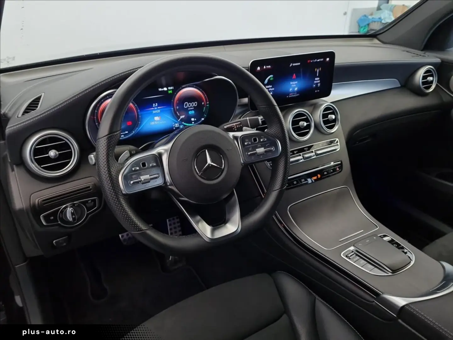 MERCEDES-BENZ GLC 300e 4MATIC kupé AMG Line