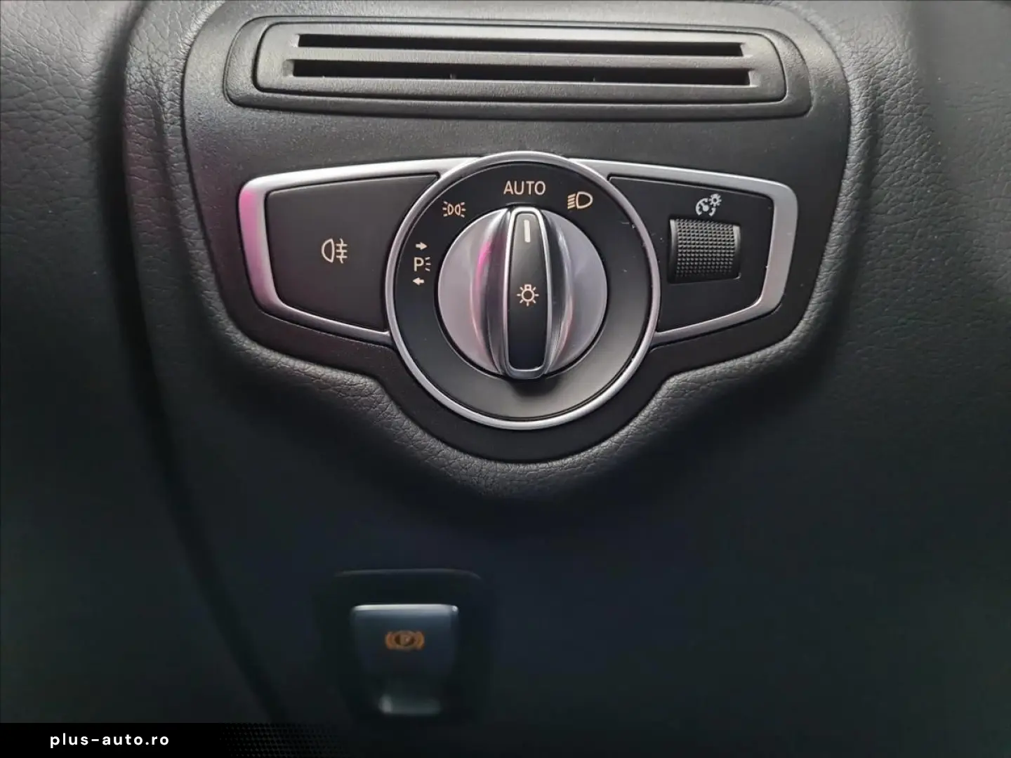 MERCEDES-BENZ GLC 300e 4MATIC kupé AMG Line