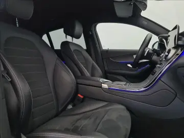 MERCEDES-BENZ GLC 300e 4MATIC kupé AMG Line