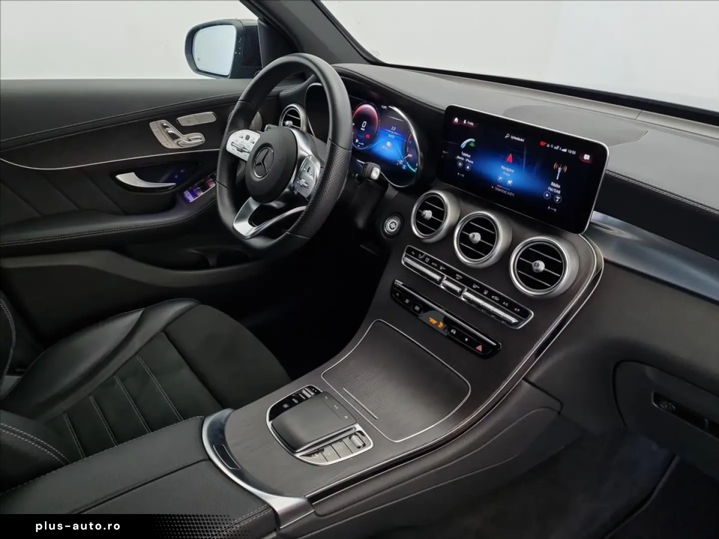 MERCEDES-BENZ GLC 300e 4MATIC kupé AMG Line