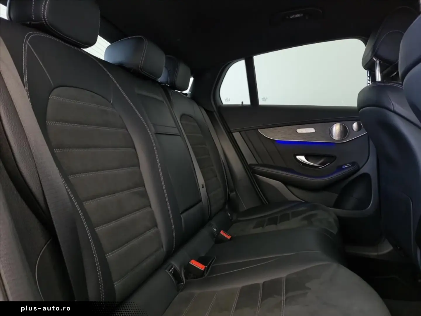 MERCEDES-BENZ GLC 300e 4MATIC kupé AMG Line