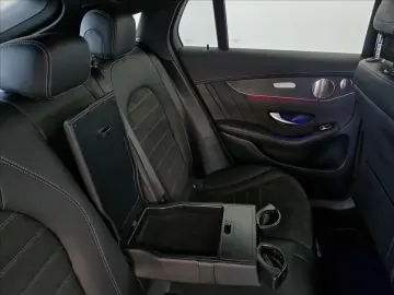 MERCEDES-BENZ GLC 300e 4MATIC kupé AMG Line