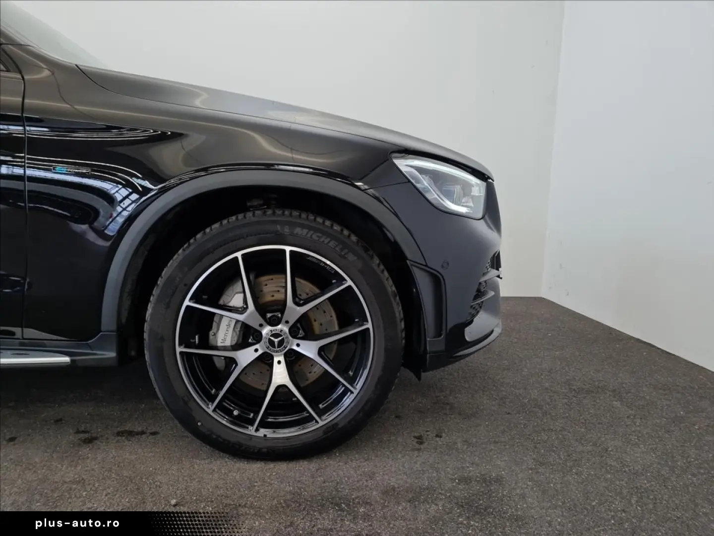 MERCEDES-BENZ GLC 300e 4MATIC kupé AMG Line