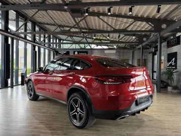 MERCEDES-BENZ GLC 300 e 4Matic Coupé AMG Line KAMERA…