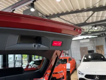 MERCEDES-BENZ GLC 300 e 4Matic Coupé AMG Line KAMERA…