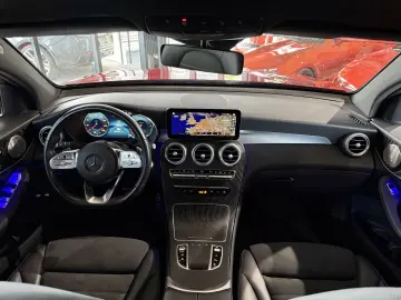 MERCEDES-BENZ GLC 300 e 4Matic Coupé AMG Line KAMERA…
