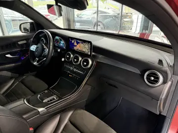 MERCEDES-BENZ GLC 300 e 4Matic Coupé AMG Line KAMERA…