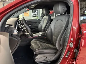 MERCEDES-BENZ GLC 300 e 4Matic Coupé AMG Line KAMERA…