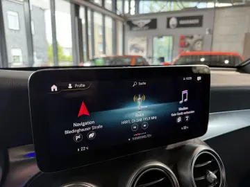 MERCEDES-BENZ GLC 300 e 4Matic Coupé AMG Line KAMERA…