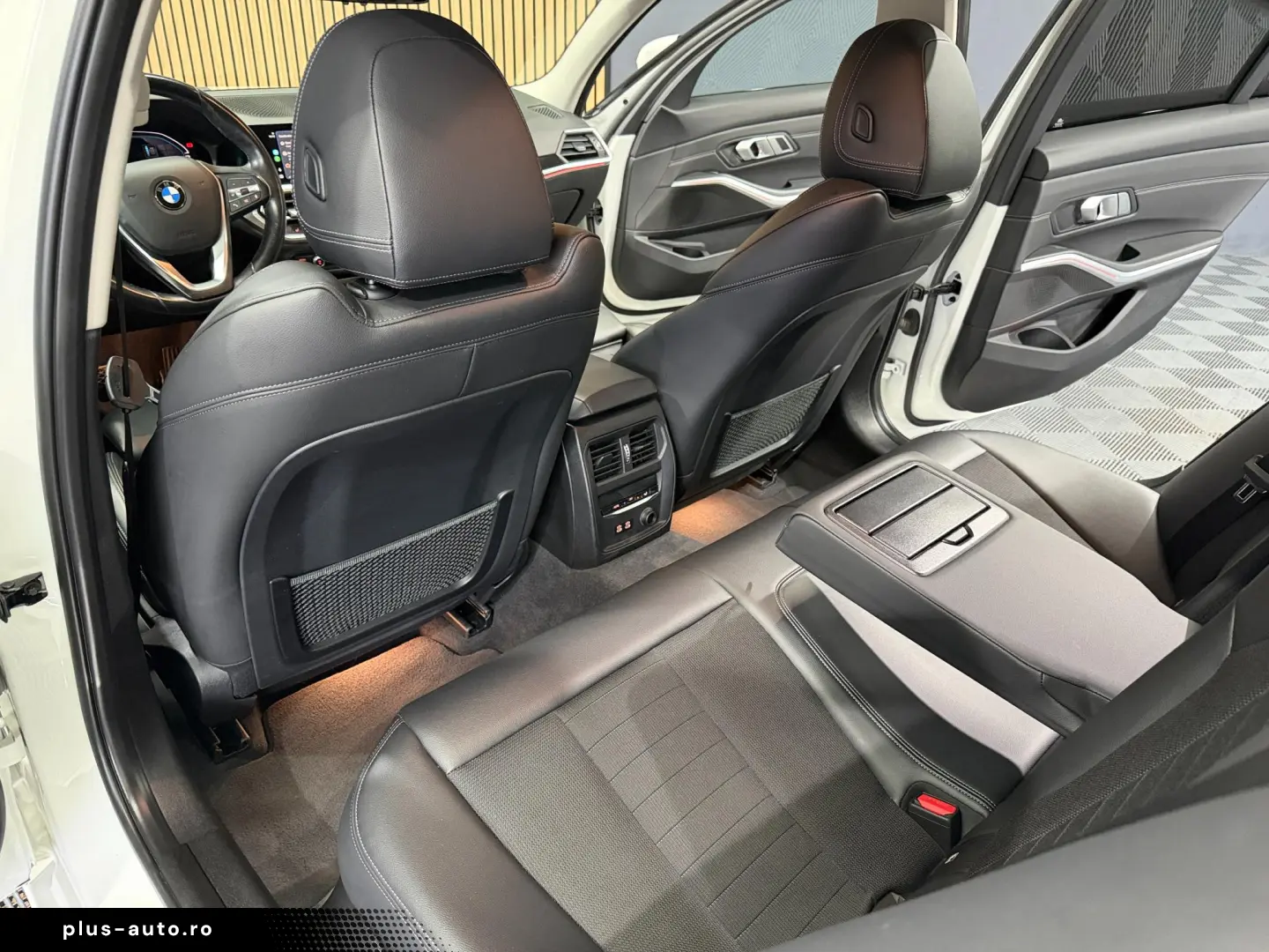 BMW 330e Sport Line