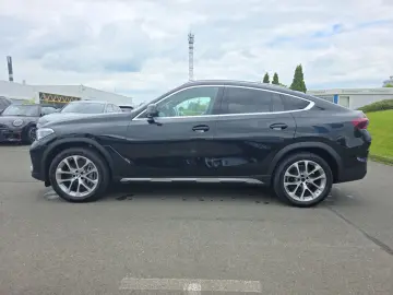 BMW X6 xDrive40d LASER HUD KAMERA INDIVIDUAL Standhe