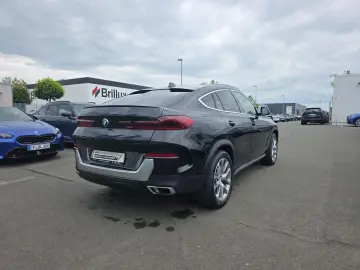 BMW X6 xDrive40d LASER HUD KAMERA INDIVIDUAL Standhe