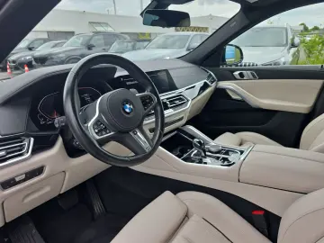 BMW X6 xDrive40d LASER HUD KAMERA INDIVIDUAL Standhe