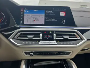 BMW X6 xDrive40d LASER HUD KAMERA INDIVIDUAL Standhe